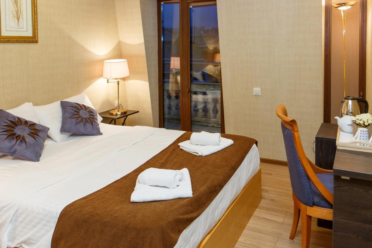 Arc Hotel 3*