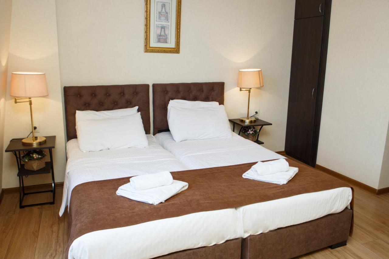 Arc Hotel